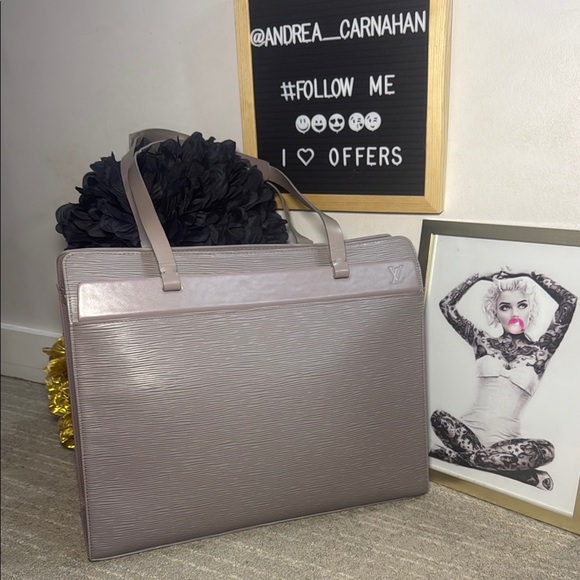 Louis Vuitton Vintage Taupe Epi Croisette GM - Picture 1 of 17